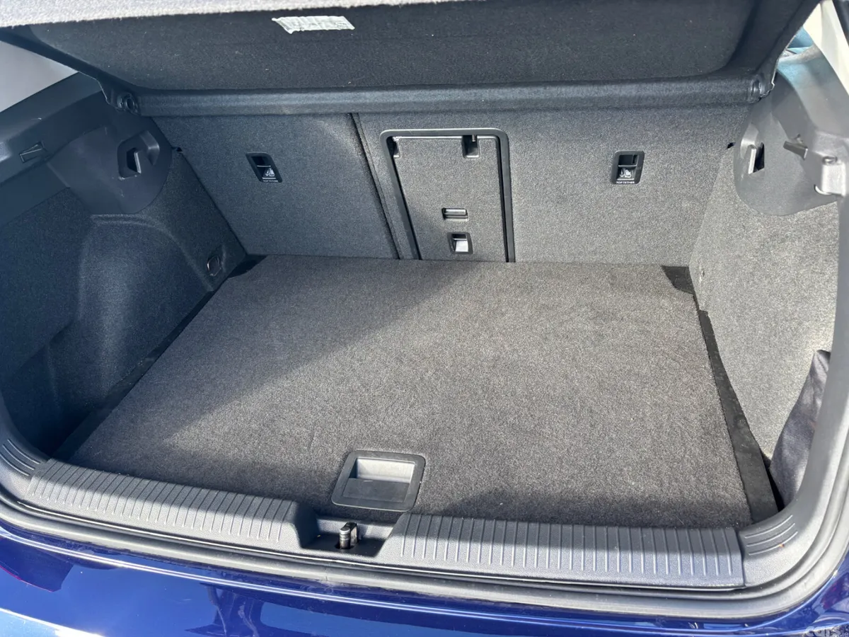 Volkswagen Golf Hatchback, Diesel, 2023, Blue