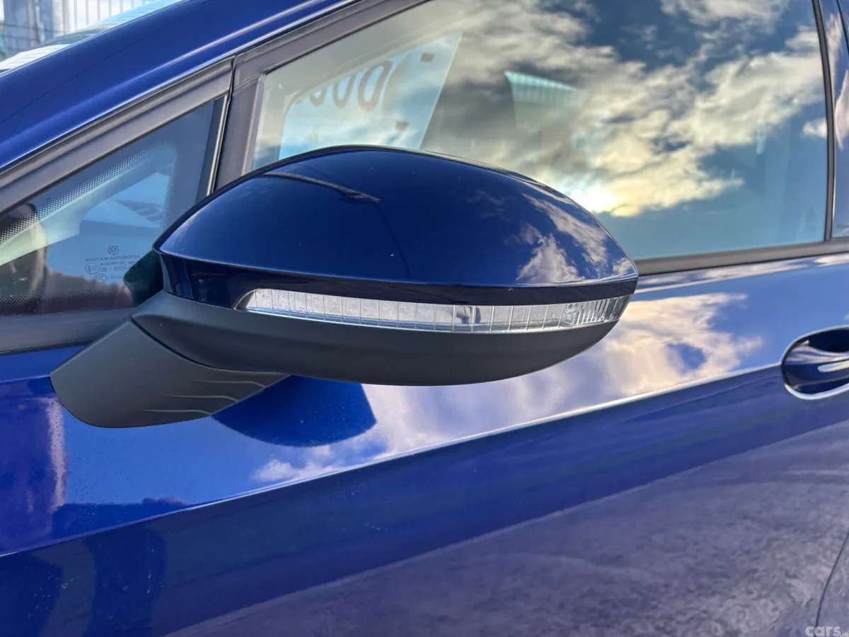 Volkswagen Golf Hatchback, Diesel, 2023, Blue