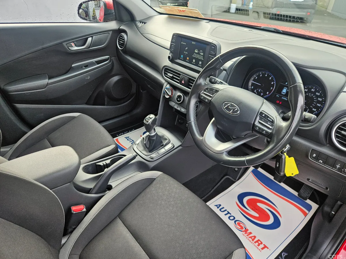 Hyundai KONA Hatchback, Petrol, 2019, Red