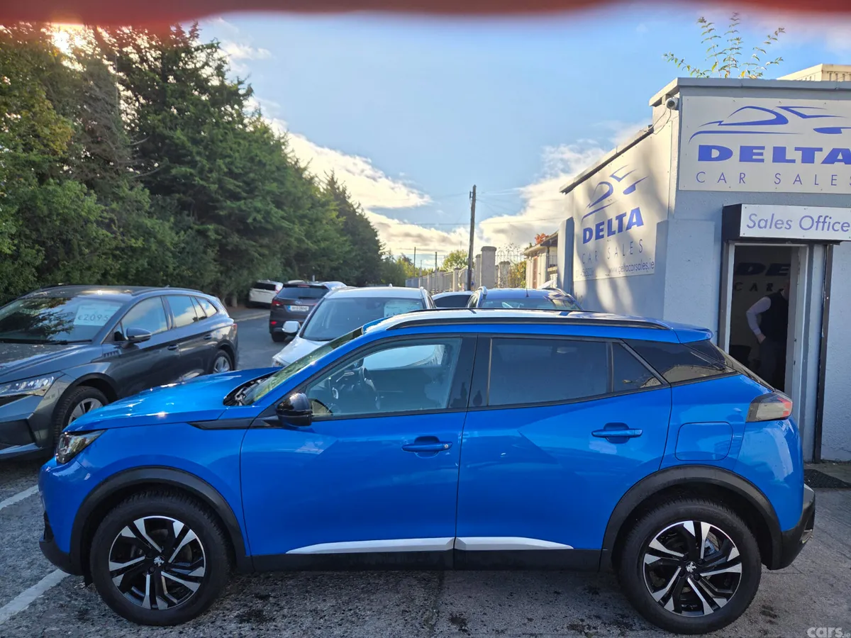 Peugeot 2008 MPV, Petrol, 2022, Blue