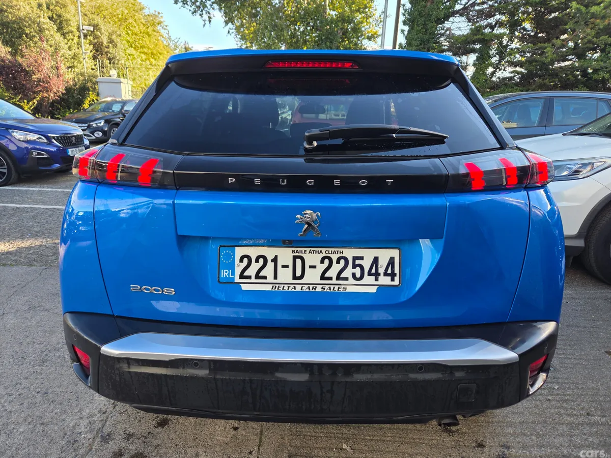 Peugeot 2008 MPV, Petrol, 2022, Blue