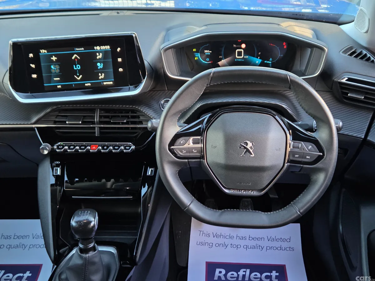 Peugeot 2008 MPV, Petrol, 2022, Blue
