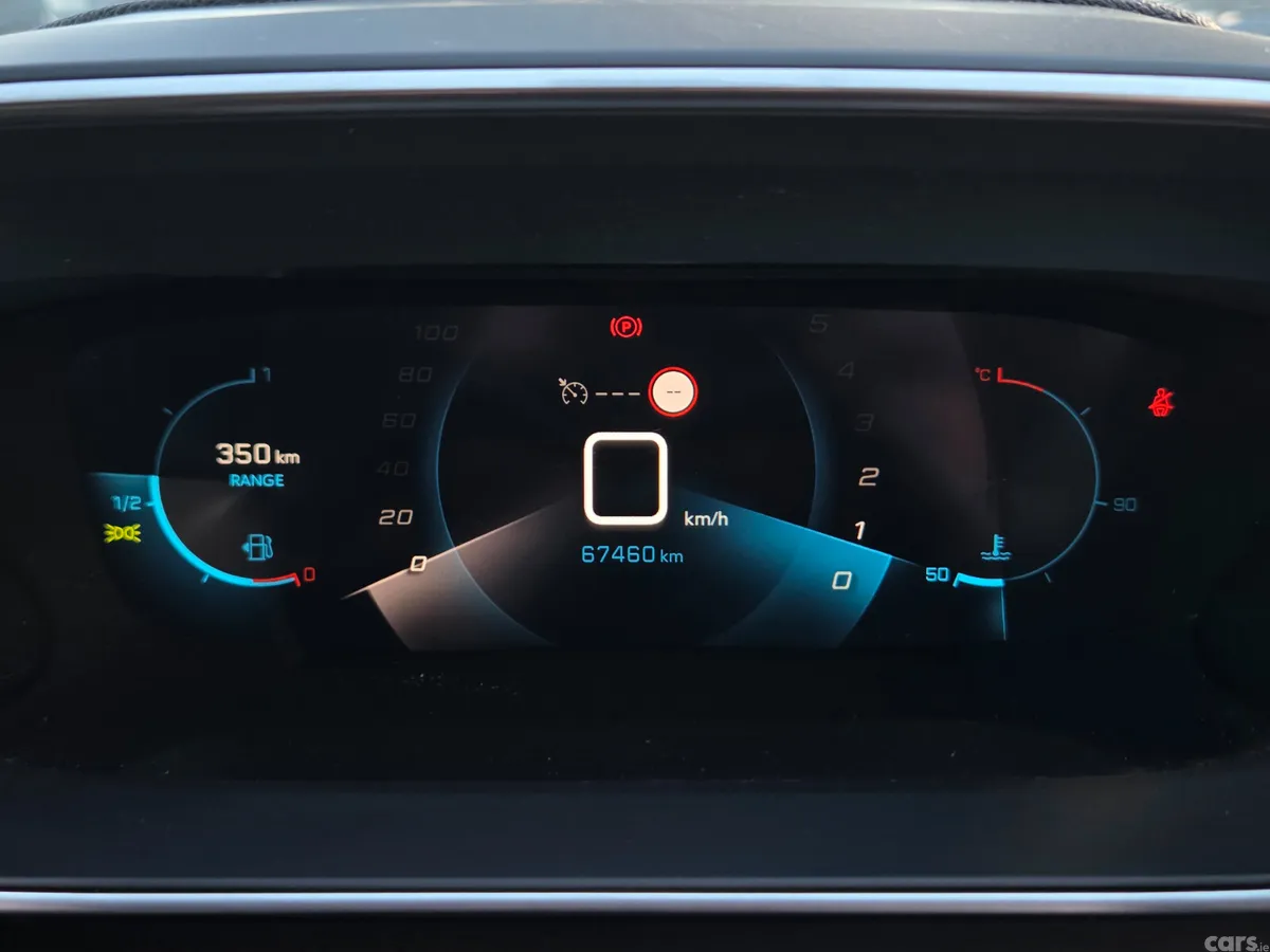 Peugeot 2008 MPV, Petrol, 2022, Blue