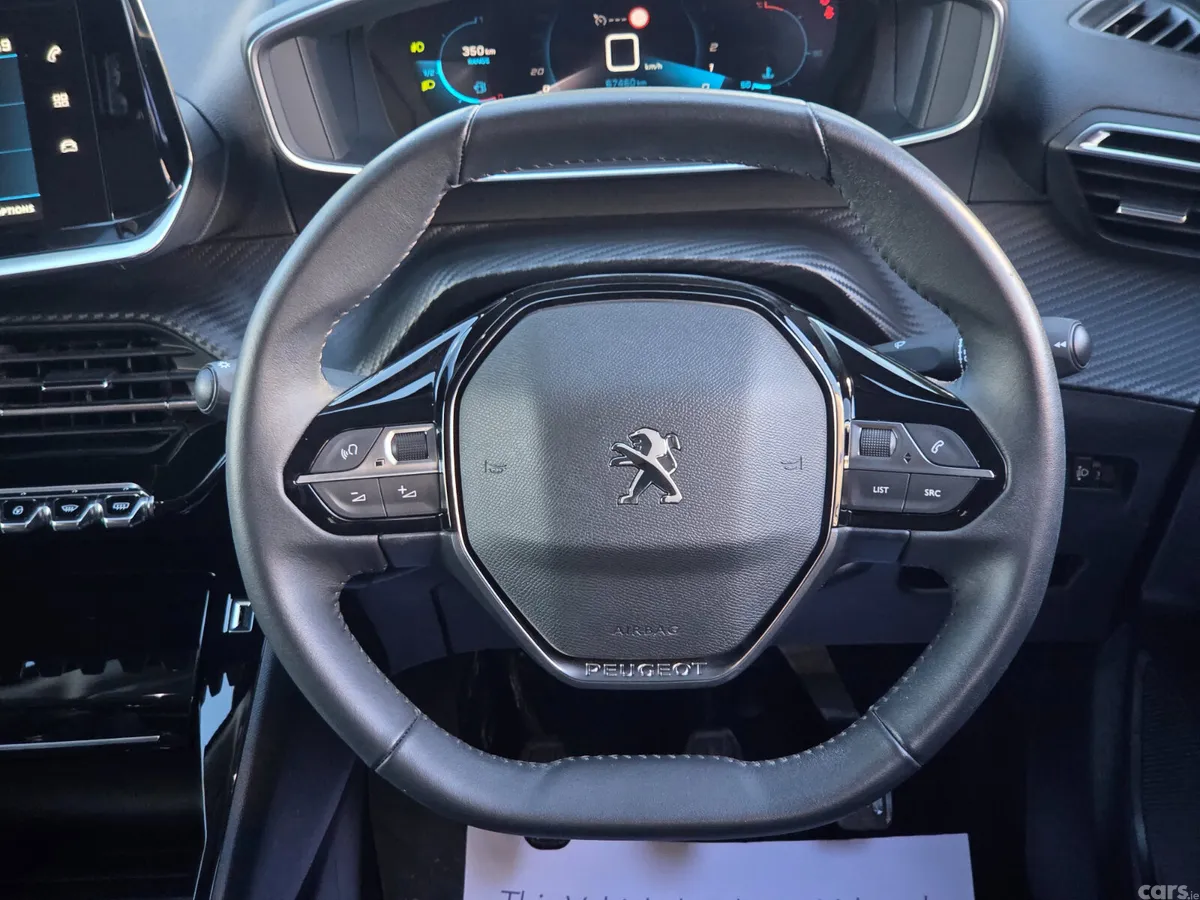 Peugeot 2008 MPV, Petrol, 2022, Blue