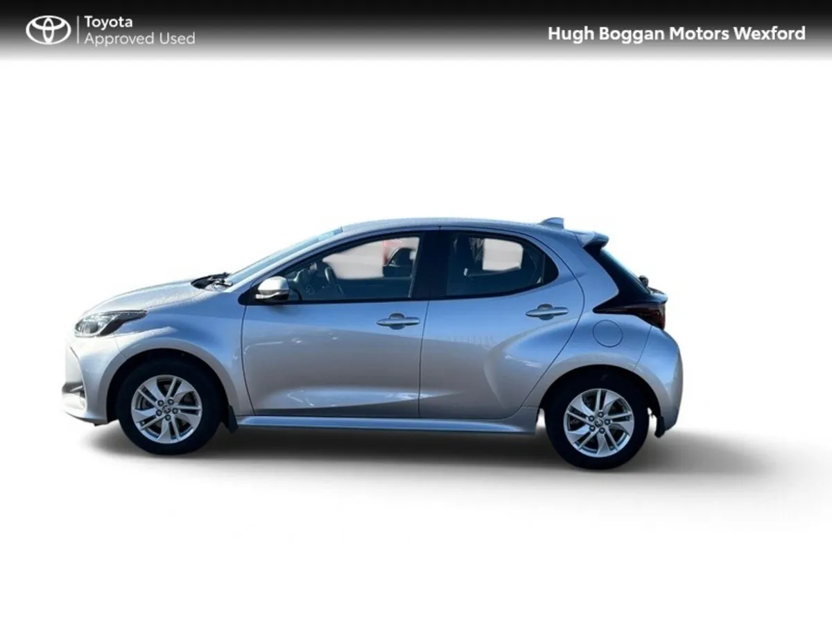 Toyota Yaris Hatchback, Petrol Hybrid, 2023, Grey