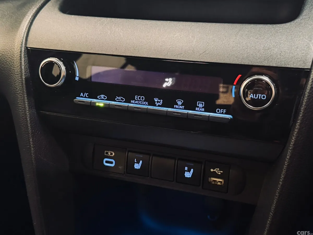 Toyota Yaris Cross SUV, Petrol Hybrid, 2024, Black