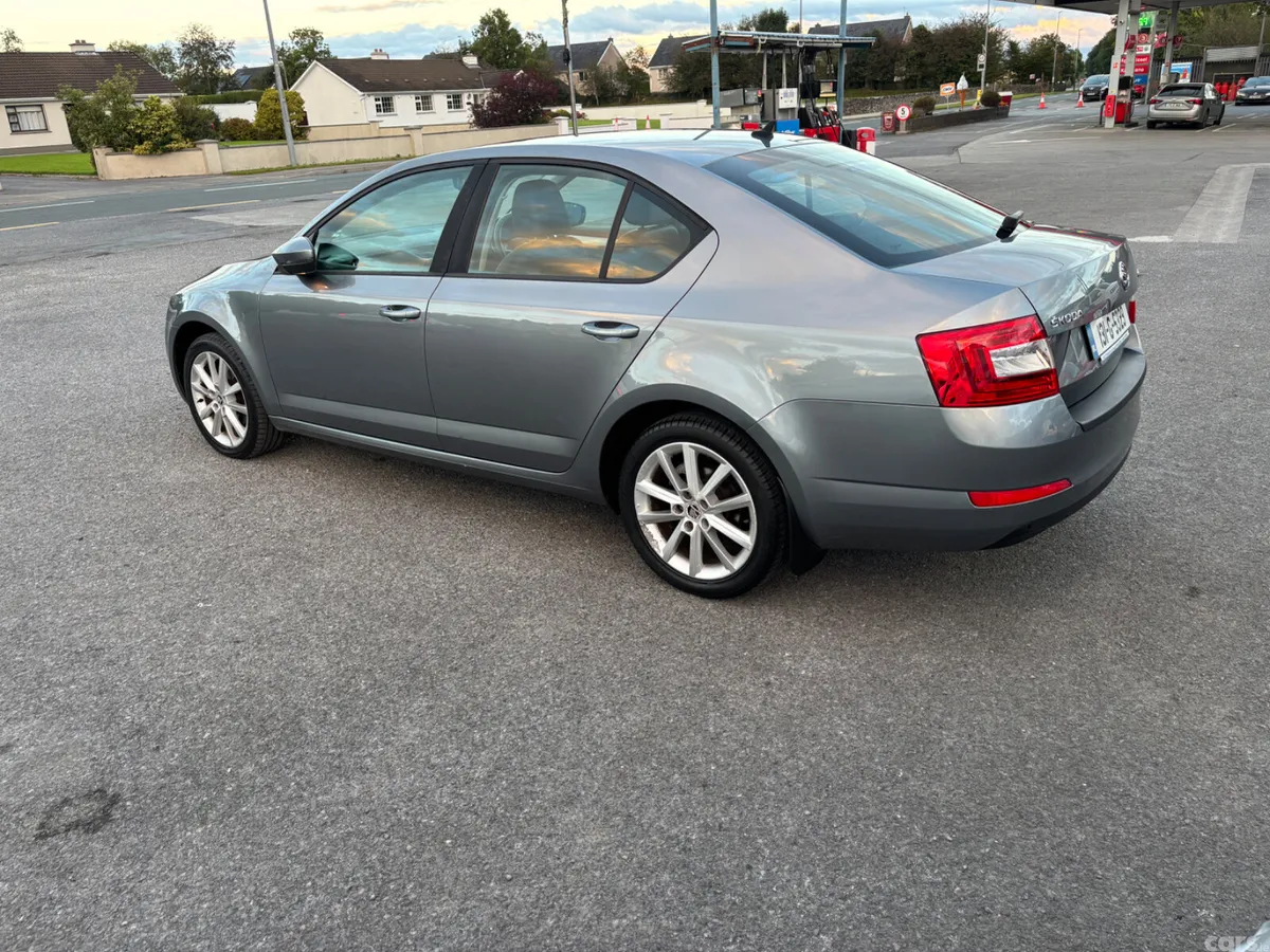 Skoda Octavia Hatchback, Diesel, 2013, Grey