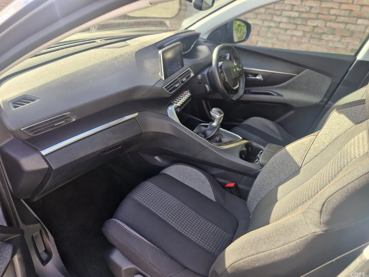 Peugeot 3008 SUV, Diesel, 2017, Grey
