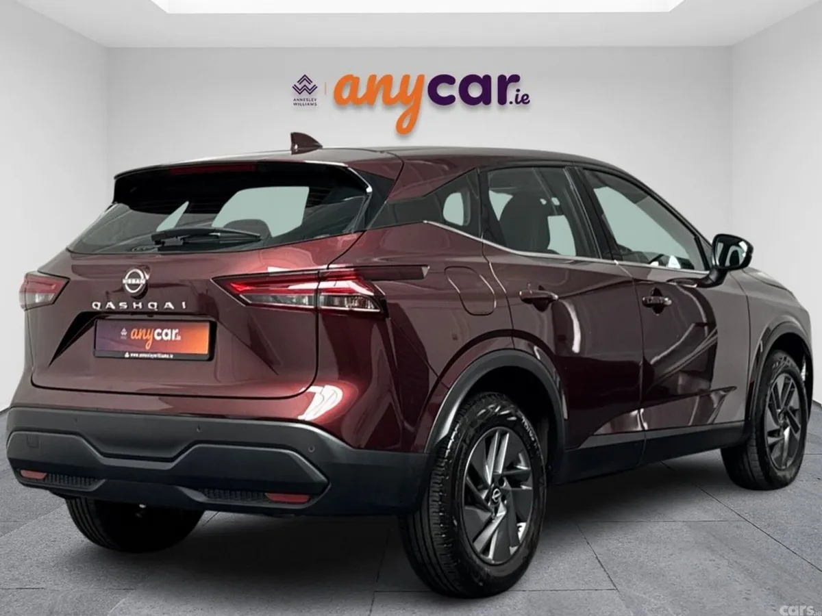 Nissan Qashqai MPV, Petrol, 2024, Red