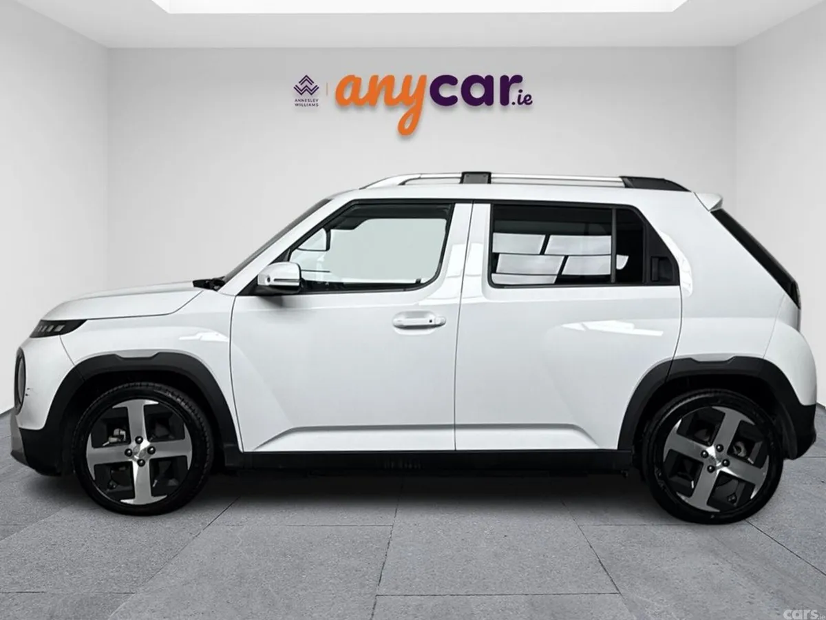 Hyundai INSTER MPV, Electric, 2025, White