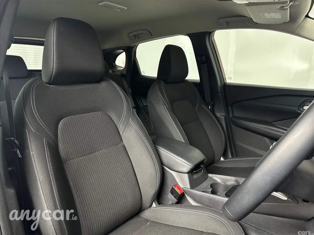 Nissan Qashqai MPV, Petrol, 2024, Red