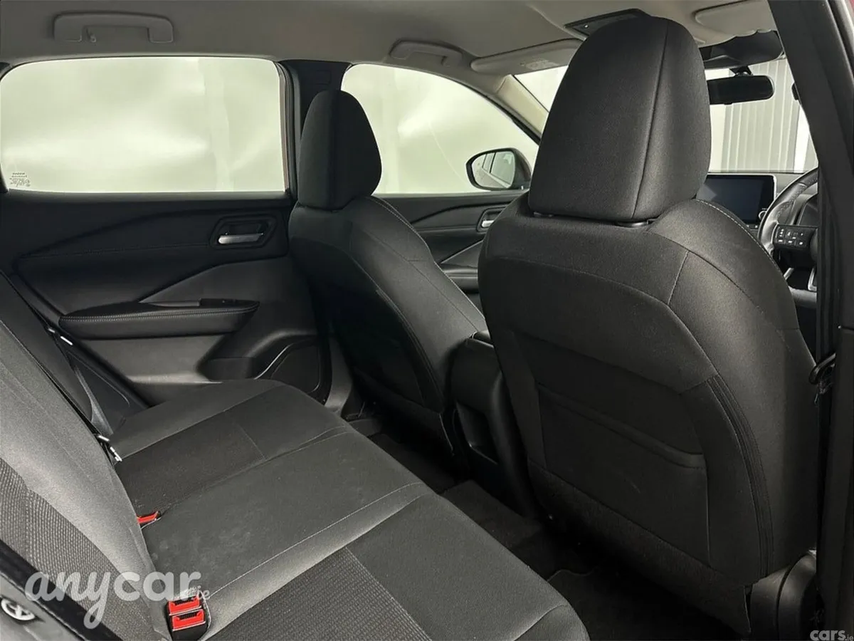 Nissan Qashqai MPV, Petrol, 2024, Red