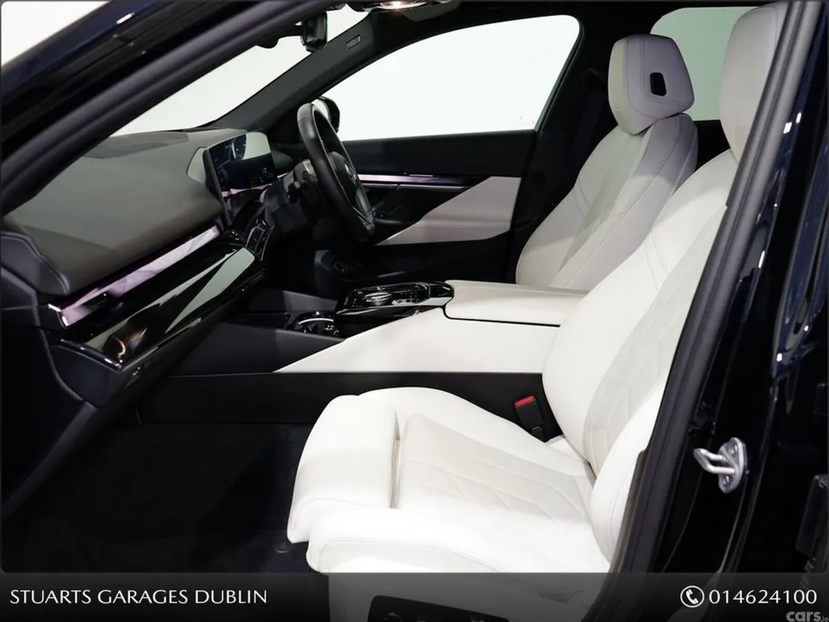 BMW 5-Series Estate, Petrol Plug-in Hybrid, 2025, Black