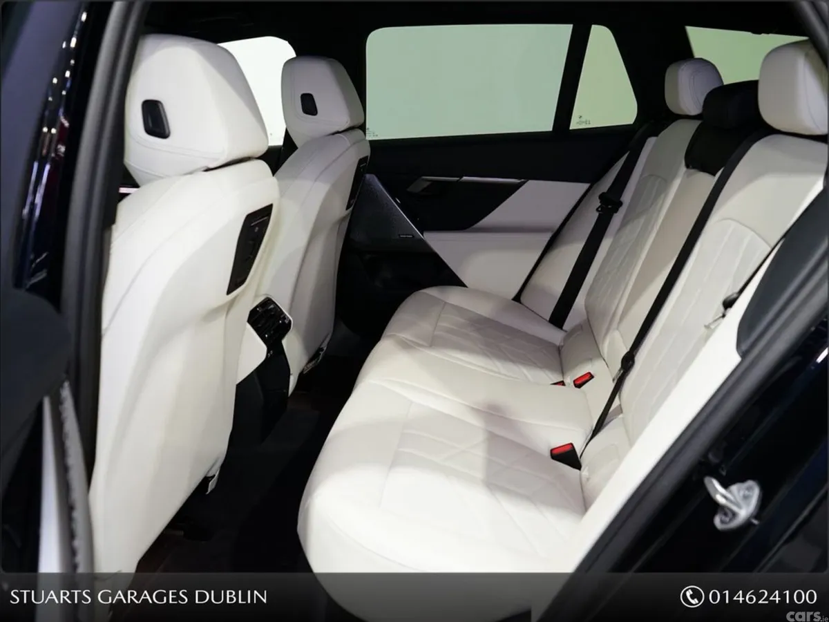 BMW 5-Series Estate, Petrol Plug-in Hybrid, 2025, Black