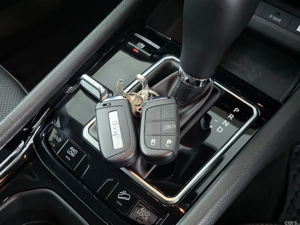 Jeep Compass SUV, Petrol Plug-in Hybrid, 2026, Green