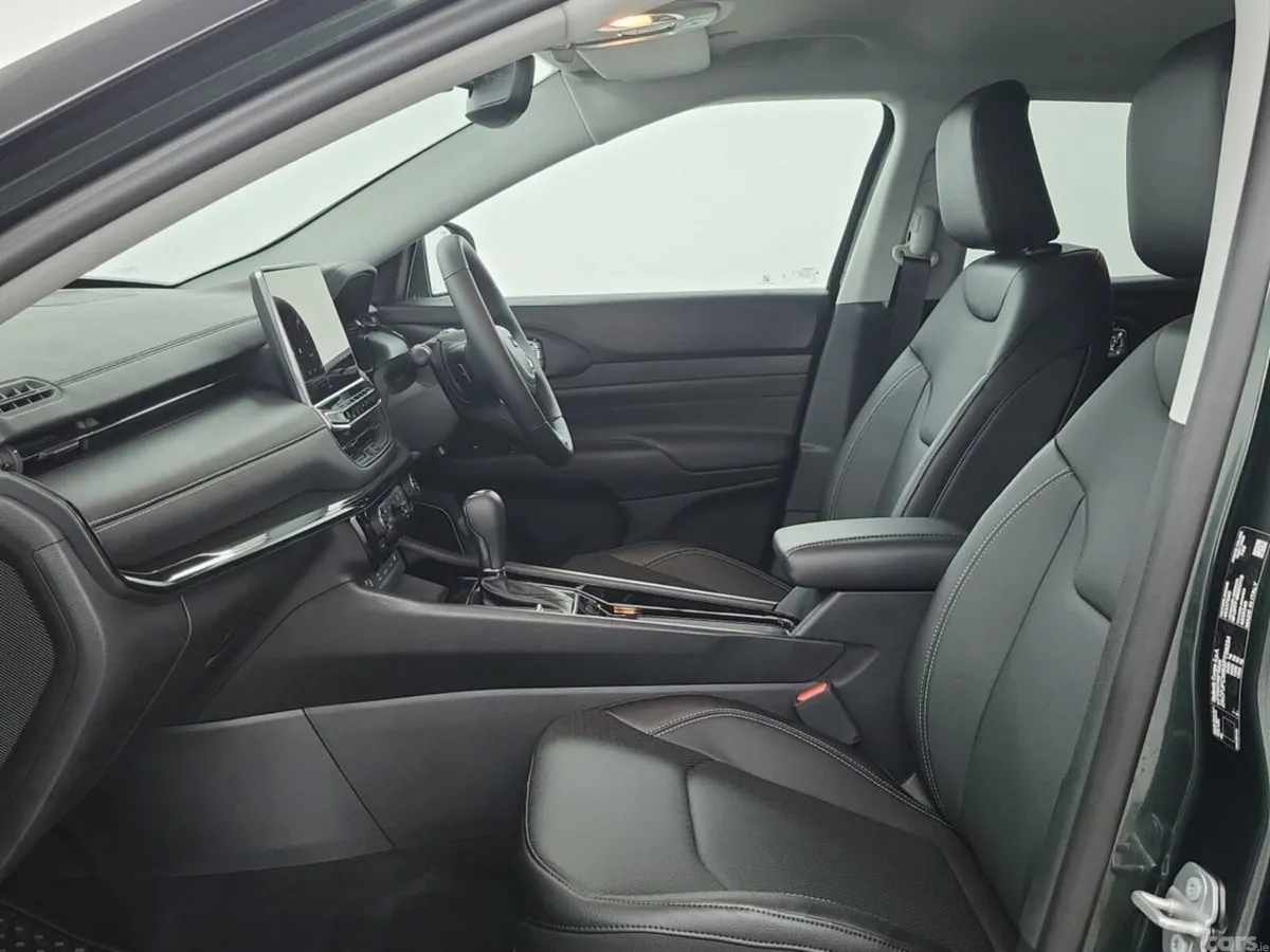 Jeep Compass SUV, Petrol Plug-in Hybrid, 2026, Green