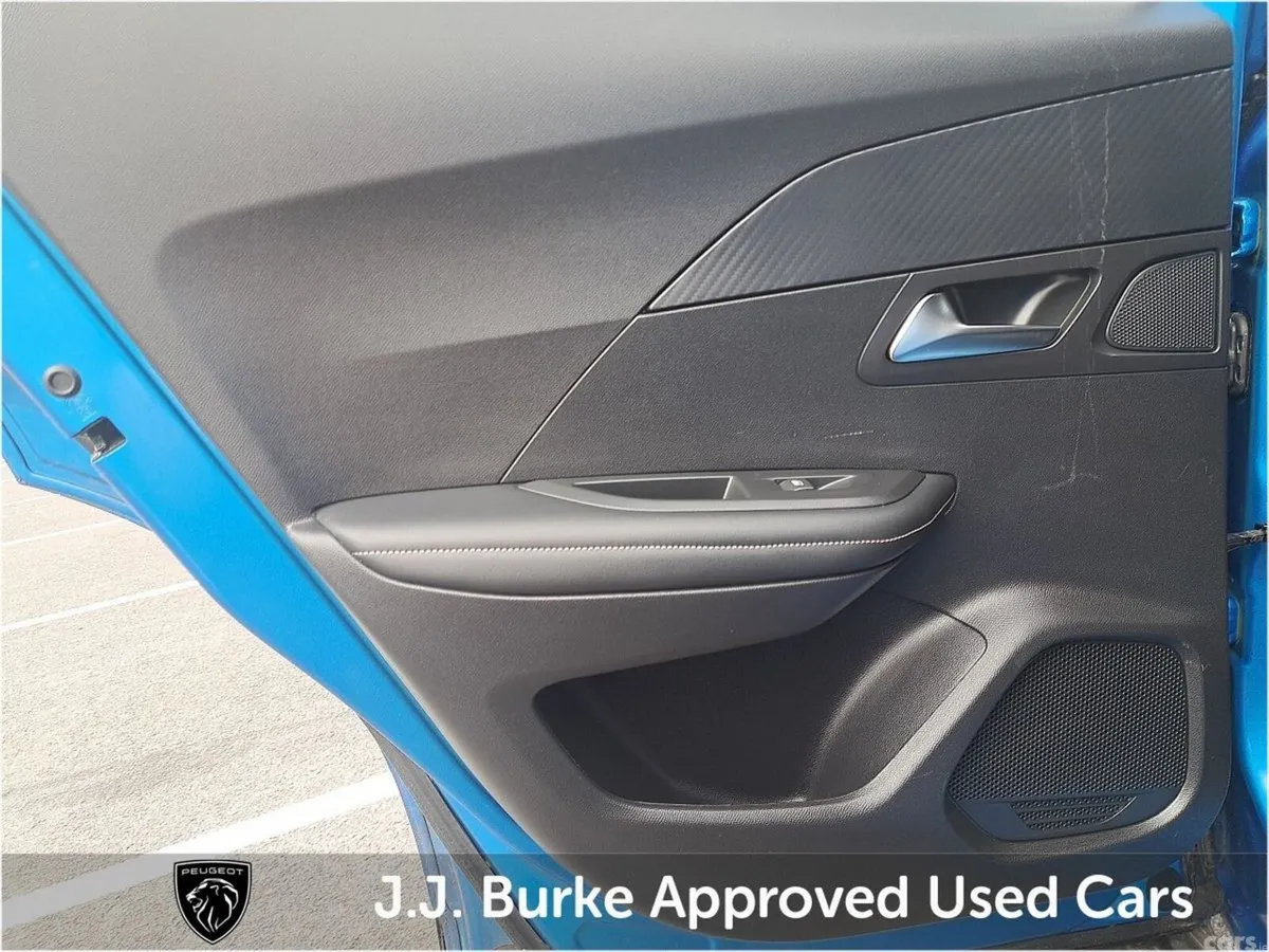 Peugeot 2008 MPV, Electric, 2024, Blue