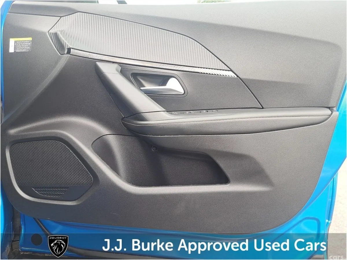 Peugeot 2008 MPV, Electric, 2024, Blue