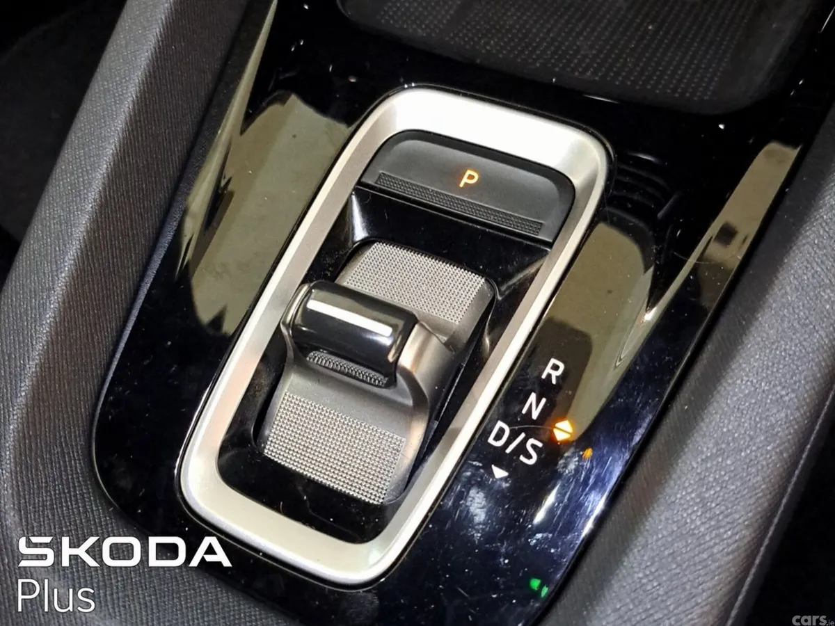 Skoda Octavia Saloon, Petrol, 2025, Green