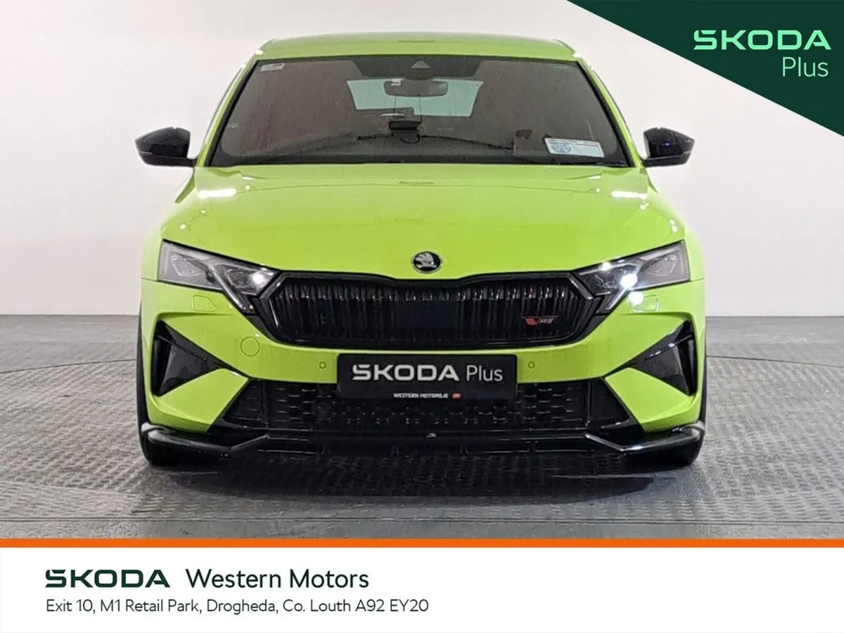 Skoda Octavia Saloon, Petrol, 2025, Green