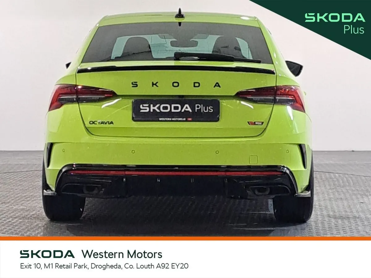 Skoda Octavia Saloon, Petrol, 2025, Green