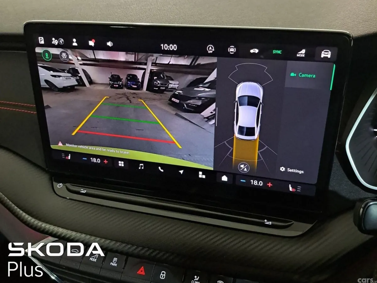 Skoda Octavia Saloon, Petrol, 2025, Green