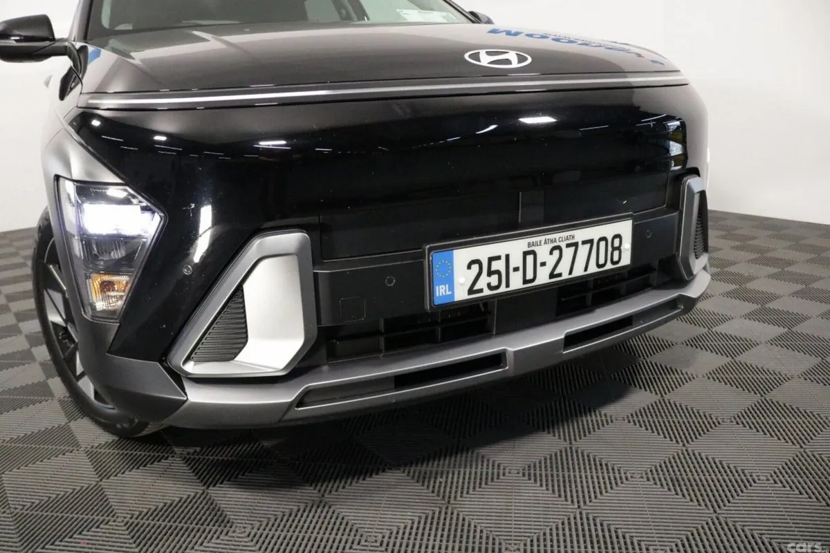 Hyundai KONA SUV, Petrol Hybrid, 2025, Black