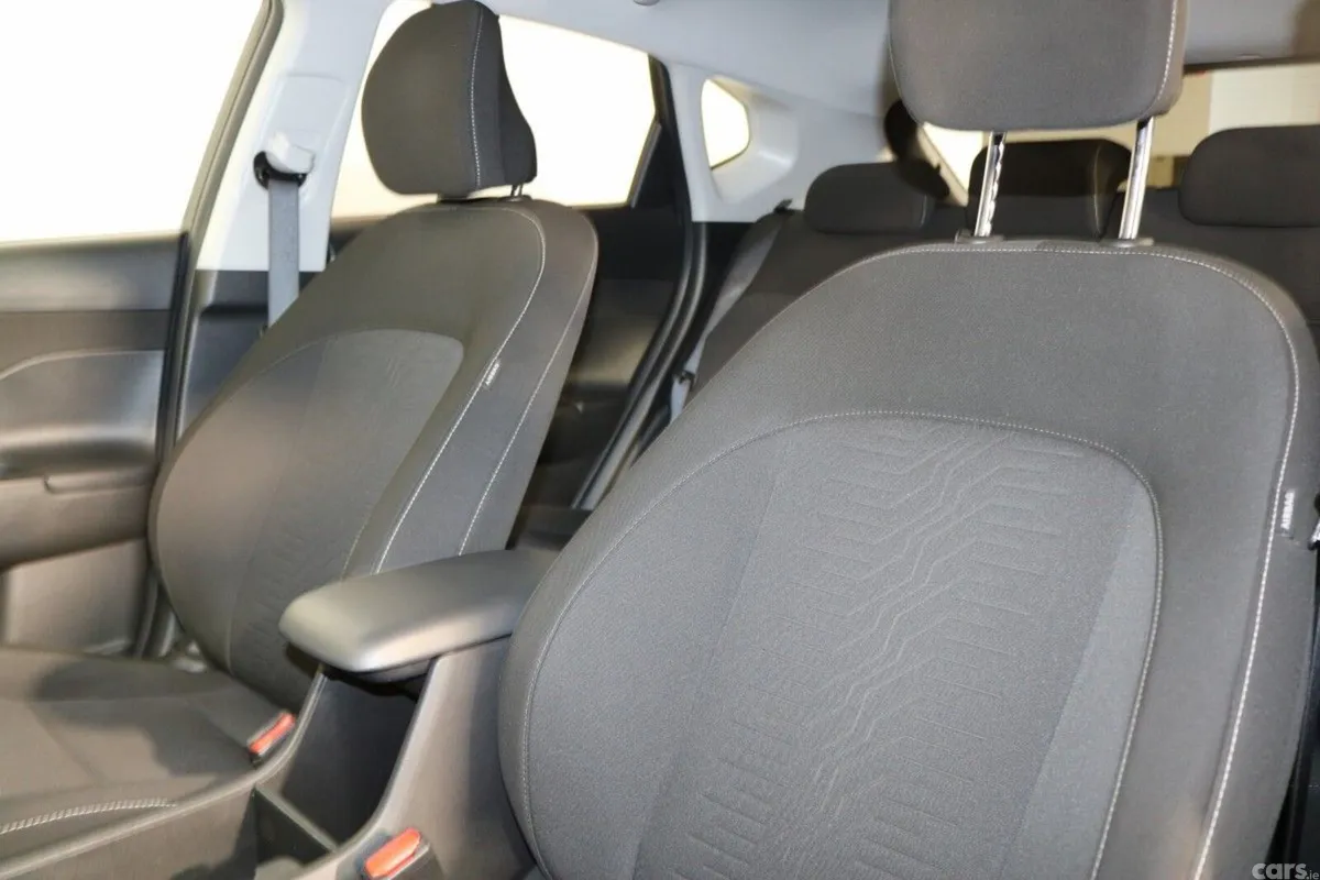 Hyundai KONA SUV, Petrol Hybrid, 2025, Black