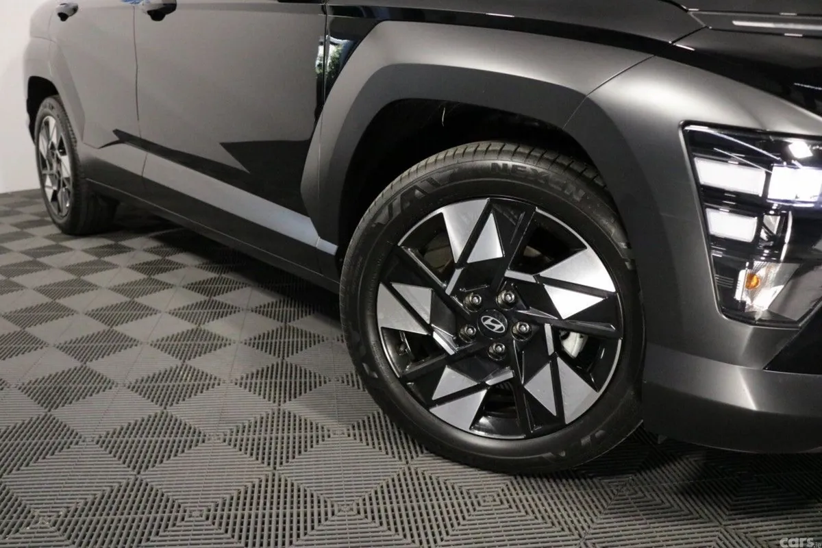 Hyundai KONA SUV, Petrol Hybrid, 2025, Black