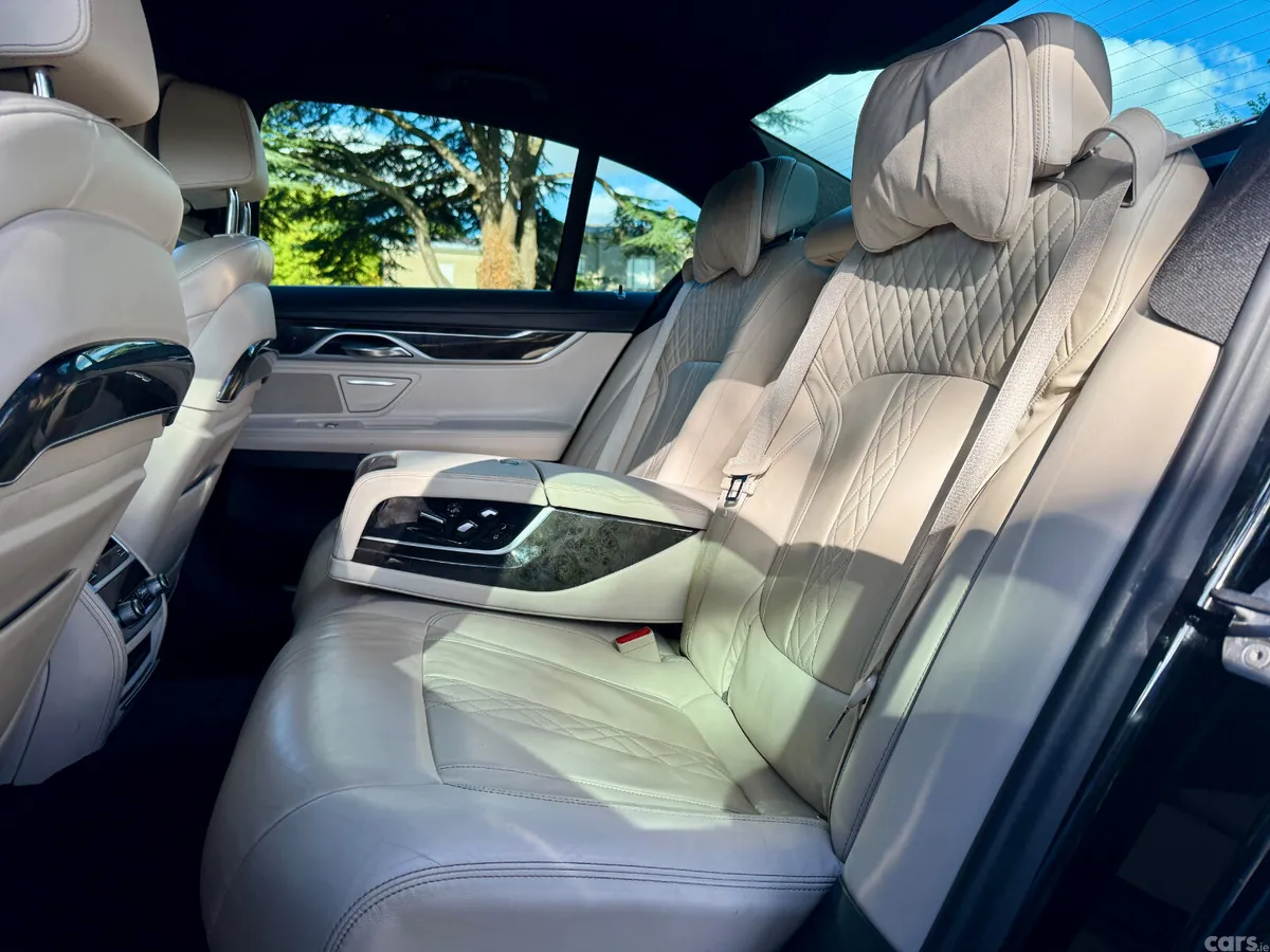 BMW 7-Series Saloon, Diesel, 2017, Black