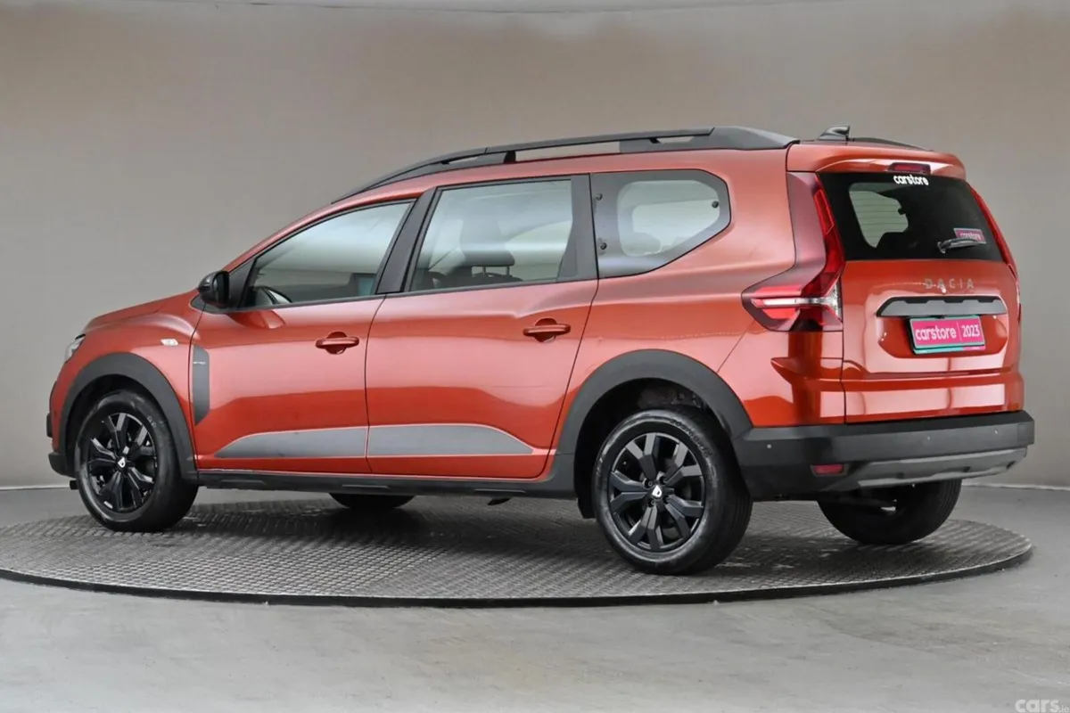 Dacia Jogger MPV, Petrol, 2023, Brown