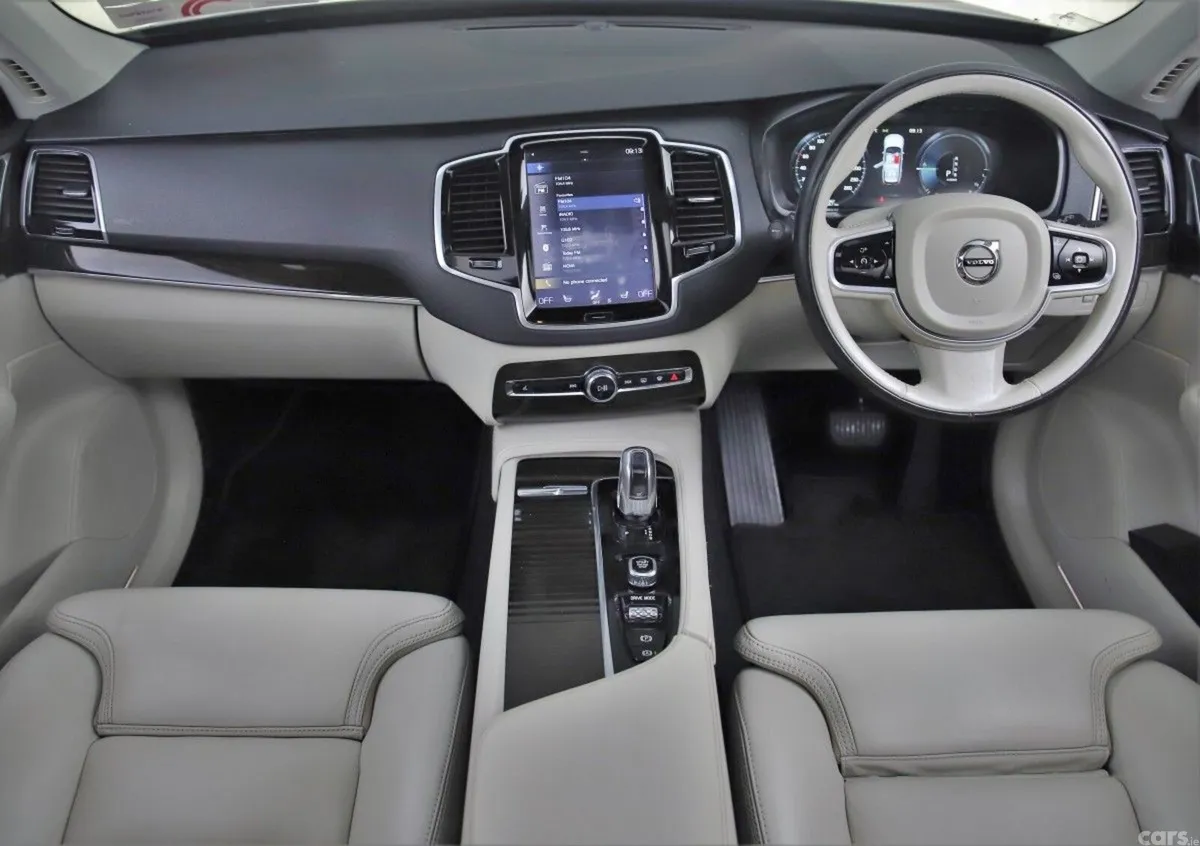 Volvo XC90 SUV, Petrol Plug-in Hybrid, 2018, Grey