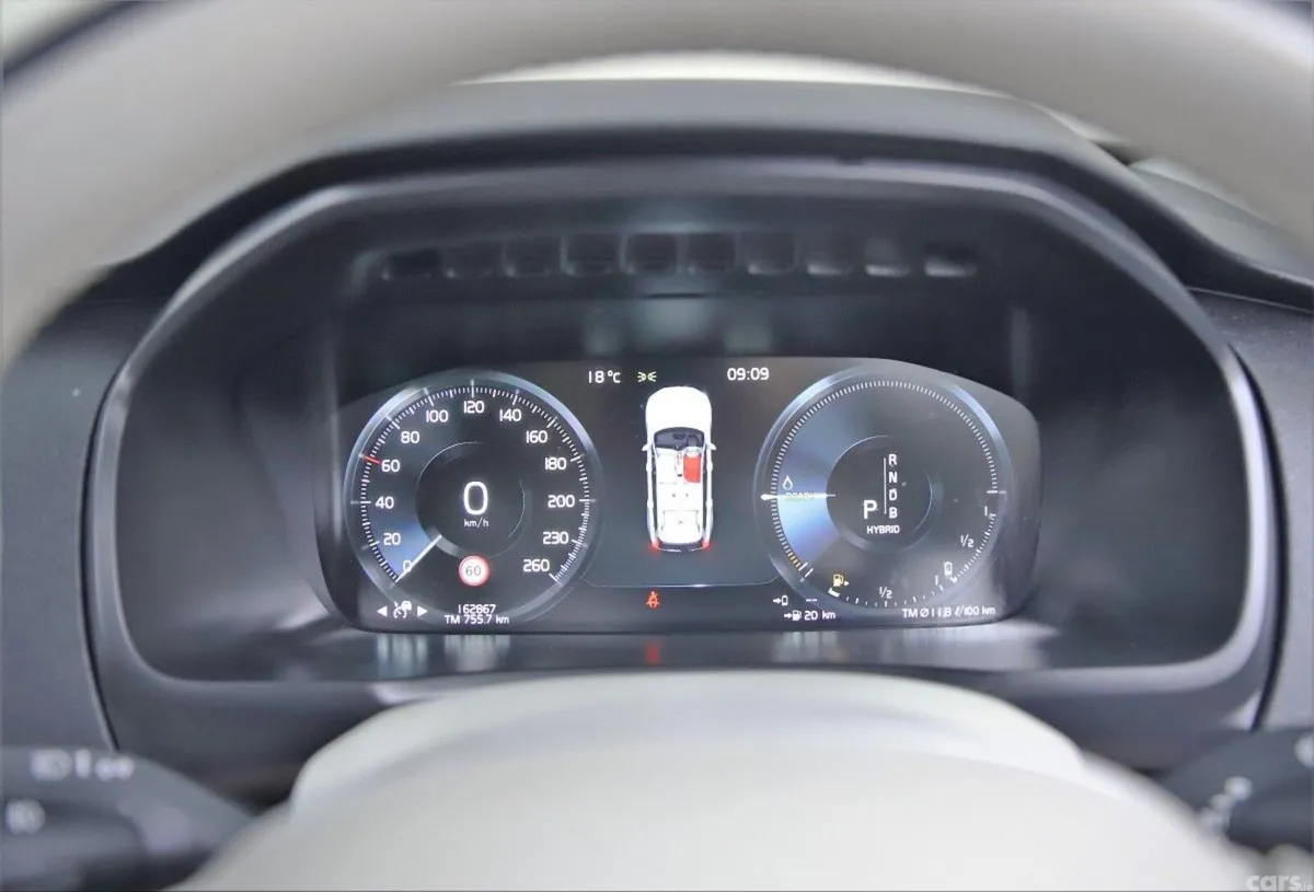 Volvo XC90 SUV, Petrol Plug-in Hybrid, 2018, Grey