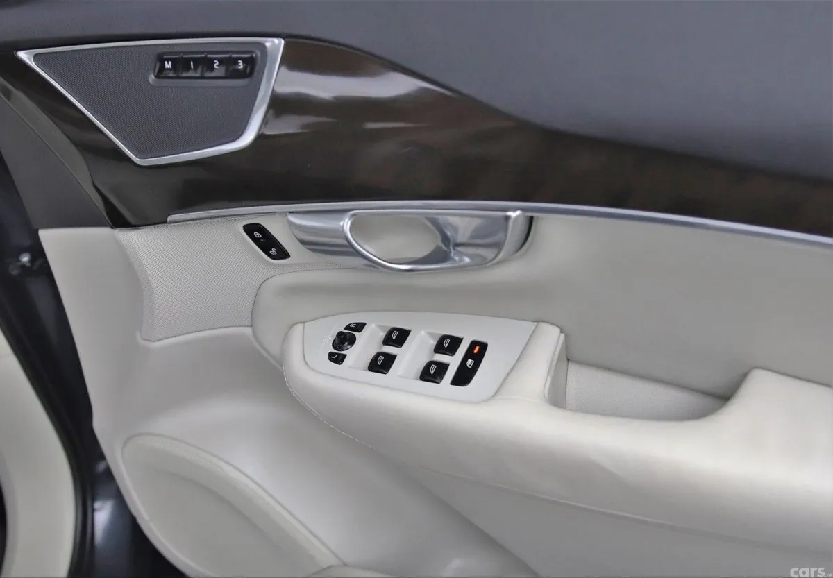 Volvo XC90 SUV, Petrol Plug-in Hybrid, 2018, Grey