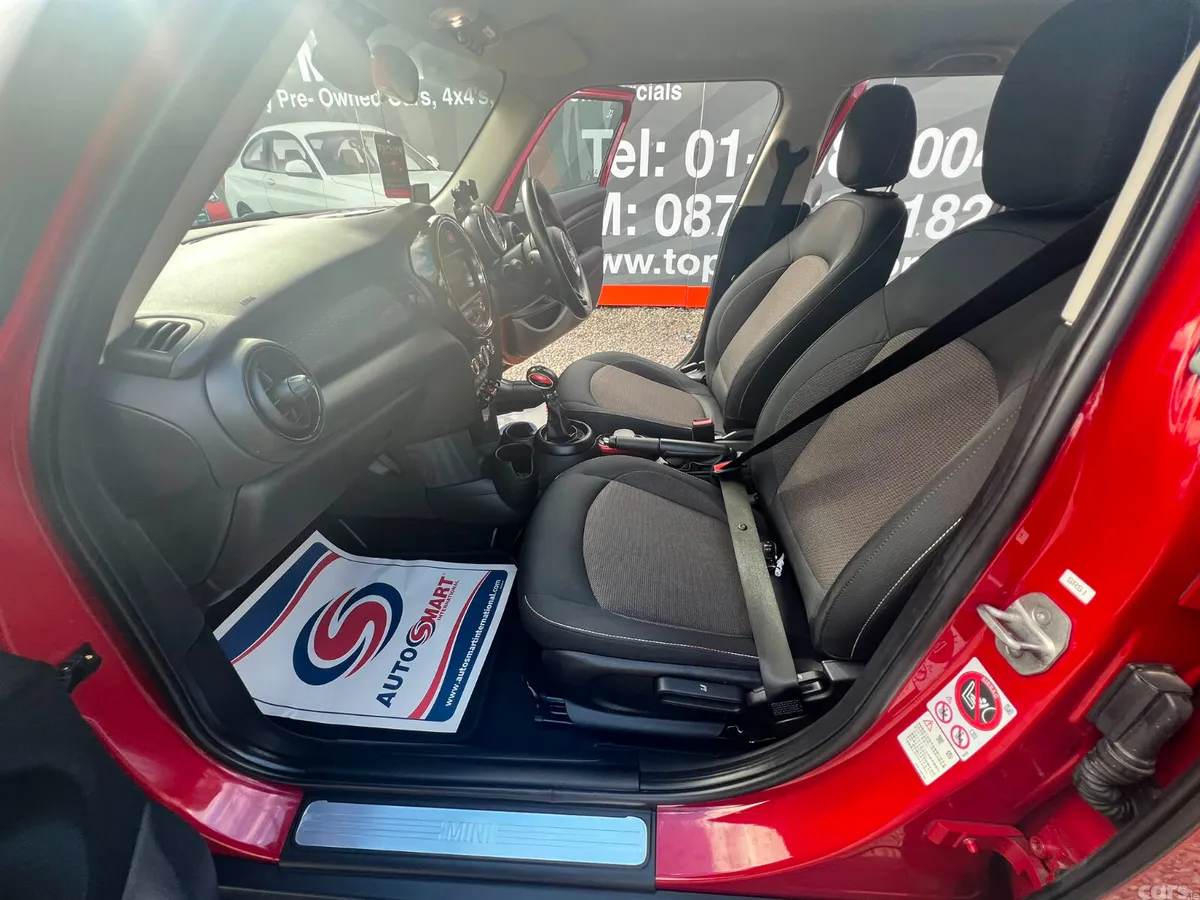 Mini Cooper Hatchback, Diesel, 2017, Red