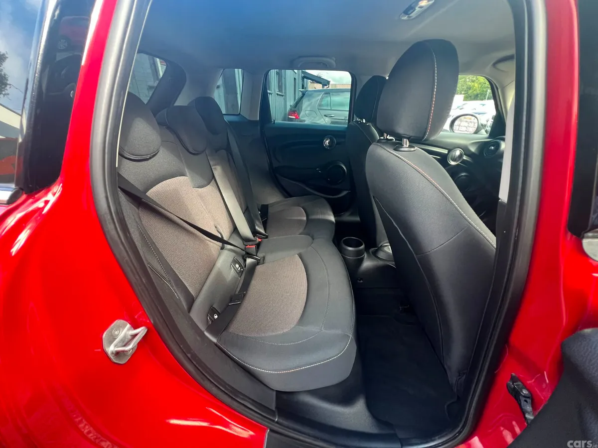 Mini Cooper Hatchback, Diesel, 2017, Red