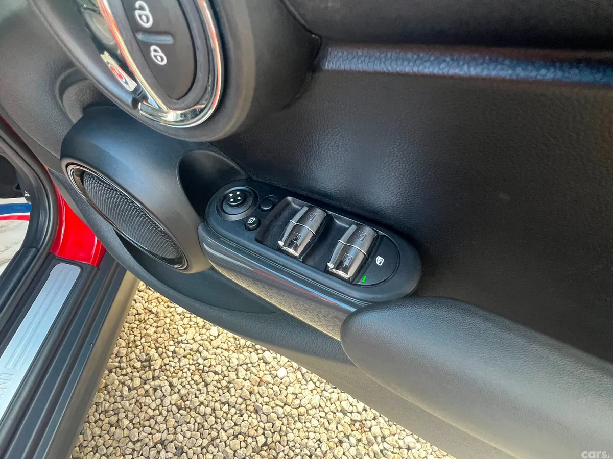 Mini Cooper Hatchback, Diesel, 2017, Red