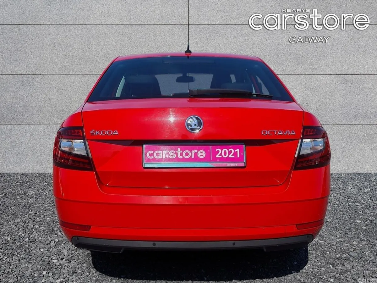 Skoda Octavia Saloon, Petrol, 2021, Red