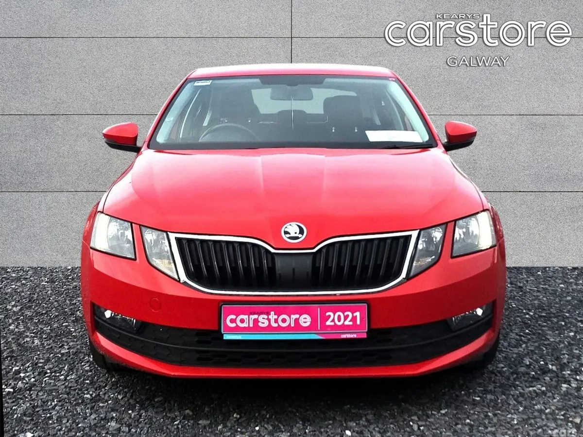 Skoda Octavia Saloon, Petrol, 2021, Red