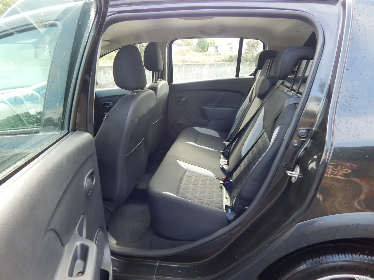 Dacia Sandero Stepway Hatchback, Petrol, 2015, Black