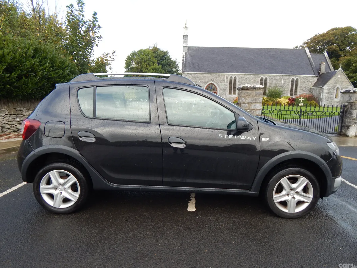 Dacia Sandero Stepway Hatchback, Petrol, 2015, Black