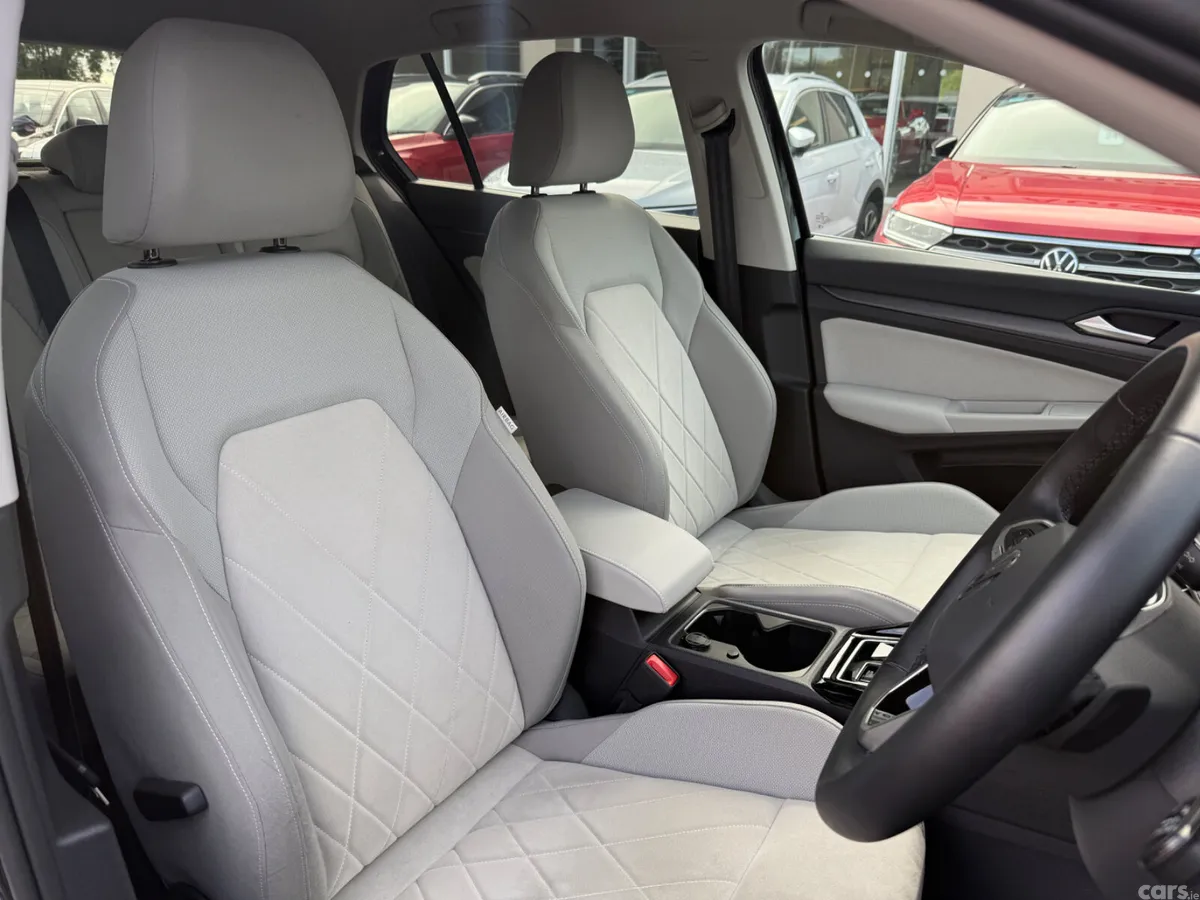Volkswagen Golf Hatchback, Petrol, 2023, Black