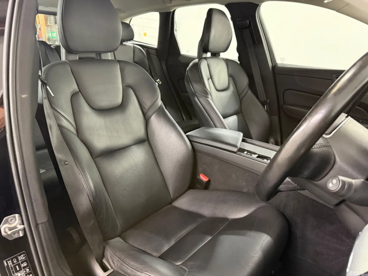 Volvo XC60 Estate, Diesel, 2018, Black