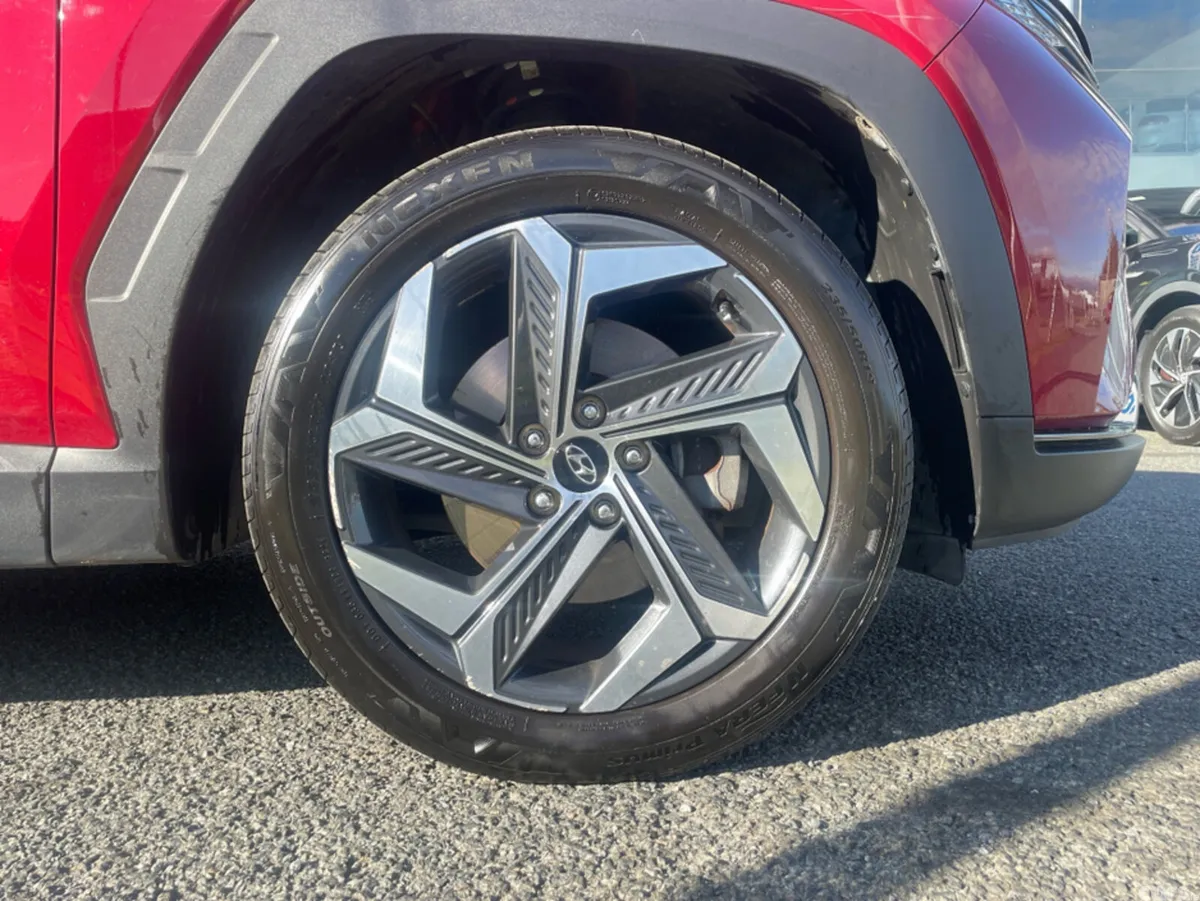 Hyundai Tucson MPV, Petrol Hybrid, 2022, Red