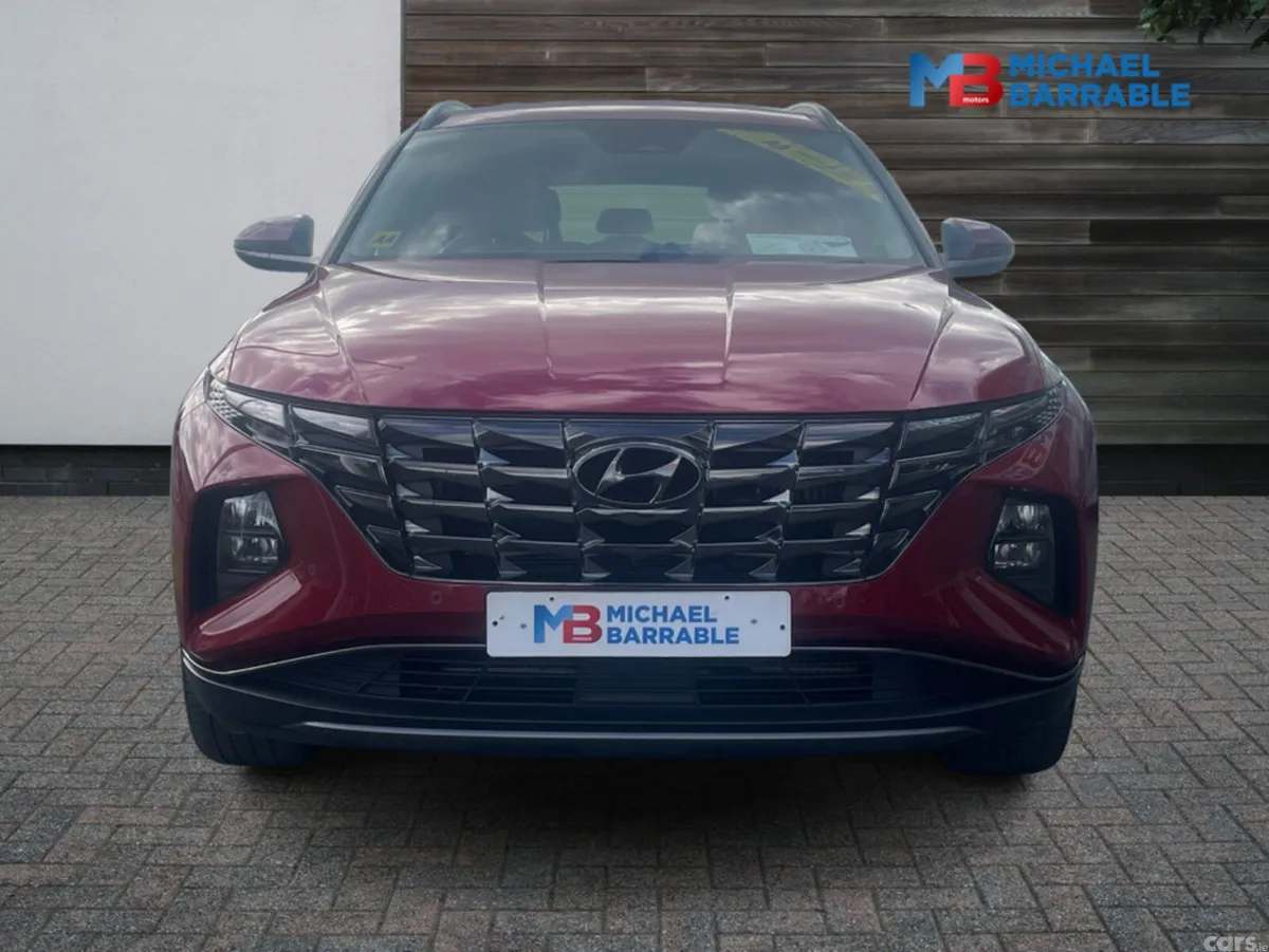 Hyundai Tucson MPV, Petrol Hybrid, 2022, Red