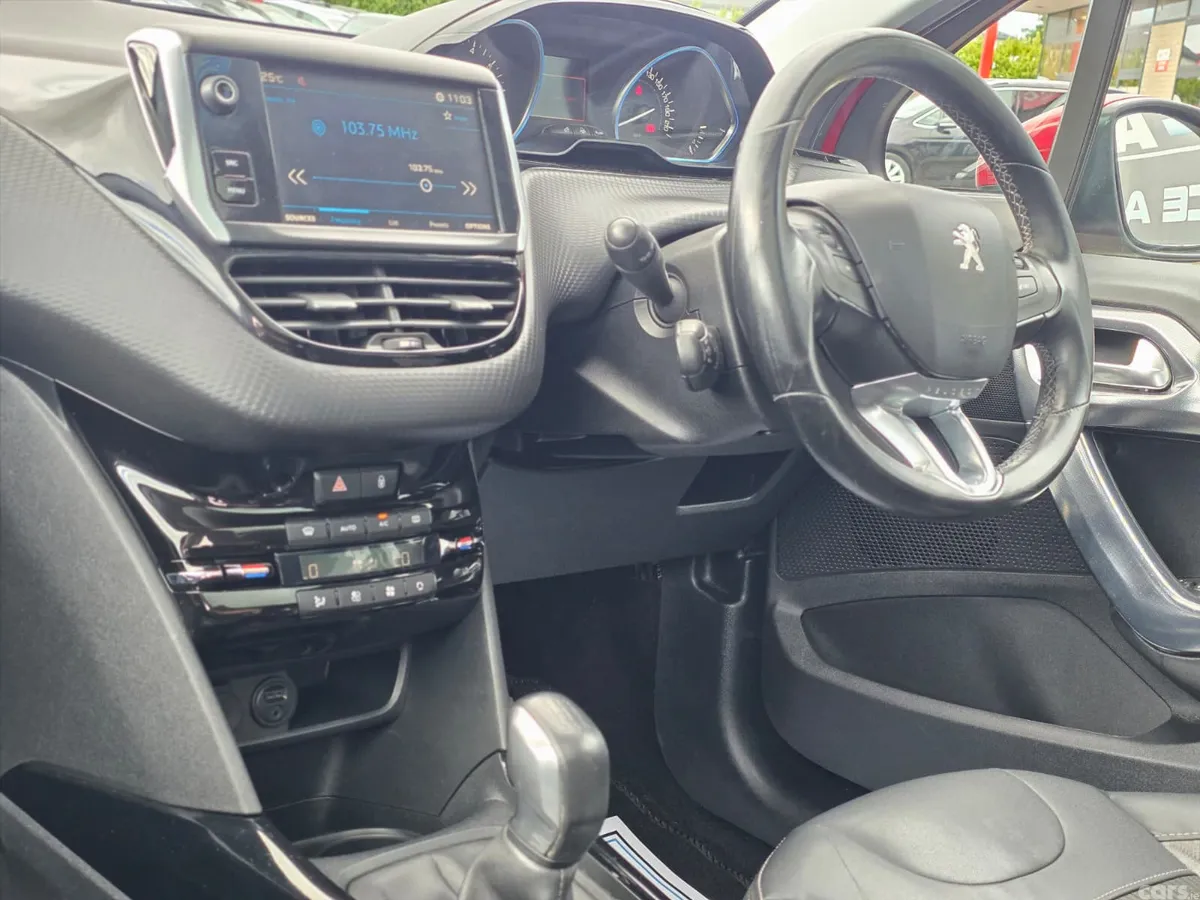 Peugeot 2008 Estate, Petrol, 2018, Red