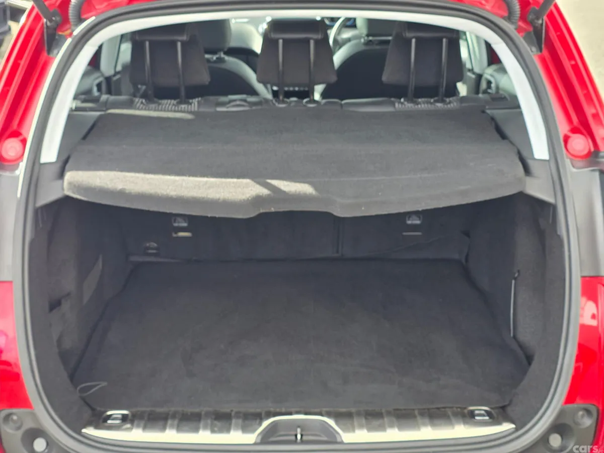 Peugeot 2008 Estate, Petrol, 2018, Red