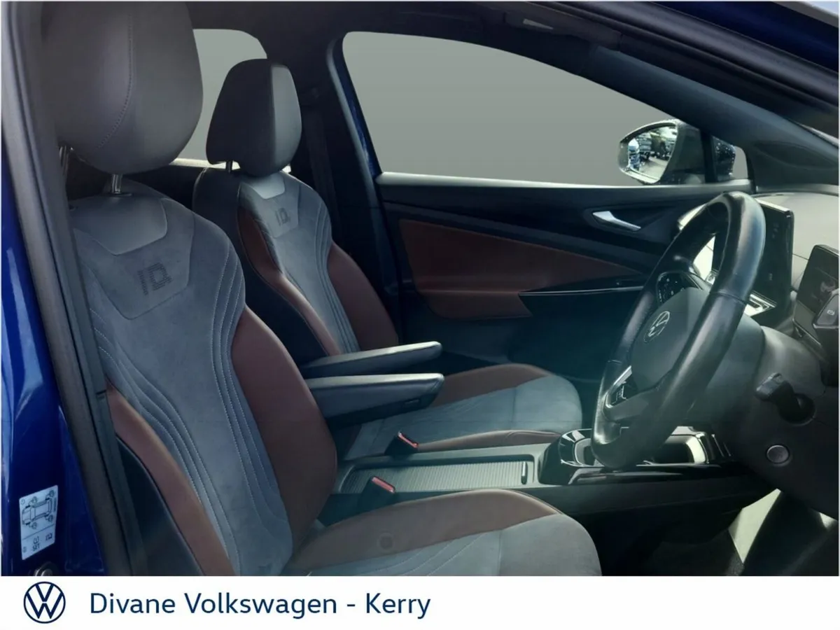 Volkswagen ID.4 Hatchback, Electric, 2021, Blue