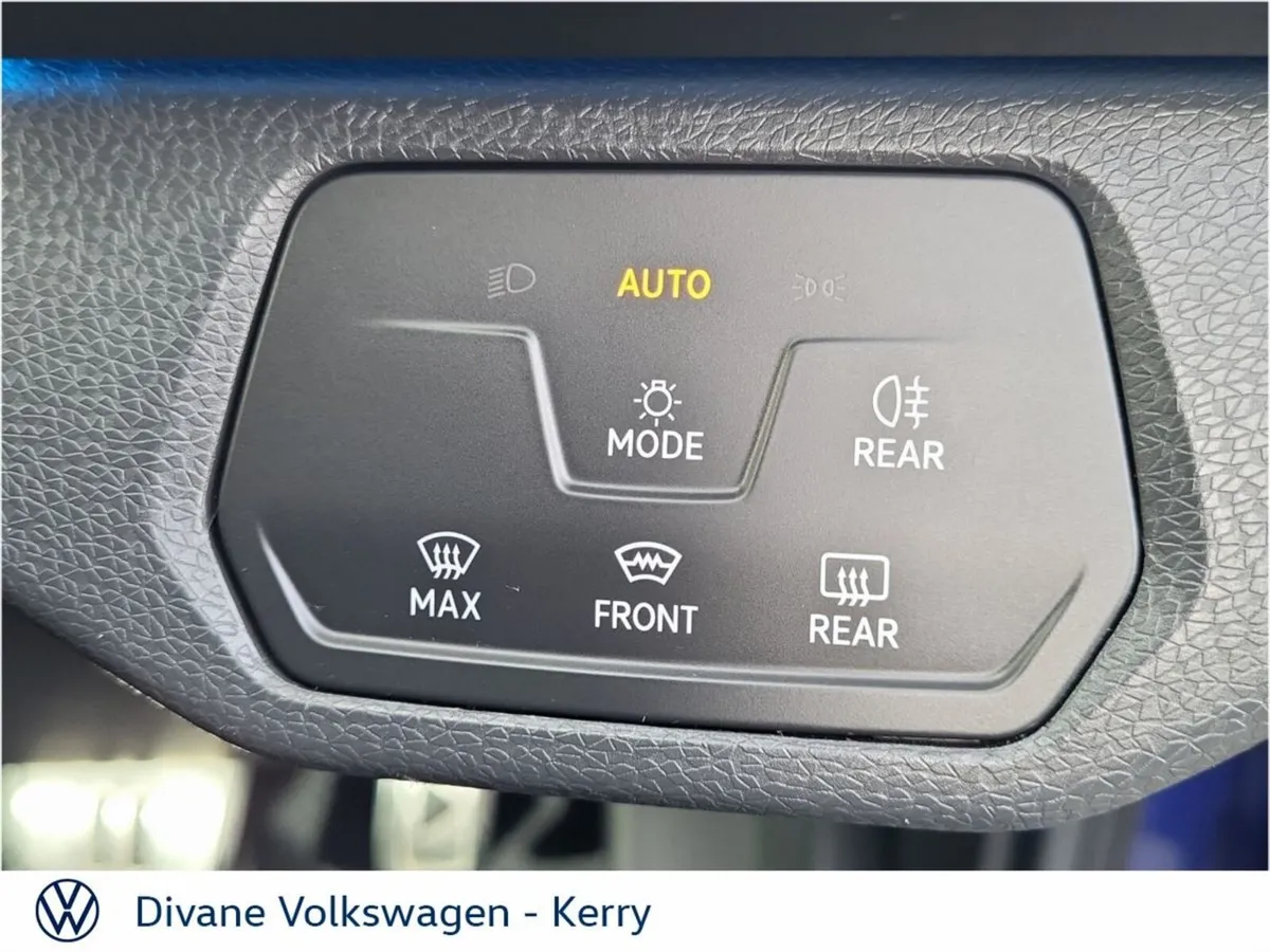 Volkswagen ID.4 Hatchback, Electric, 2021, Blue