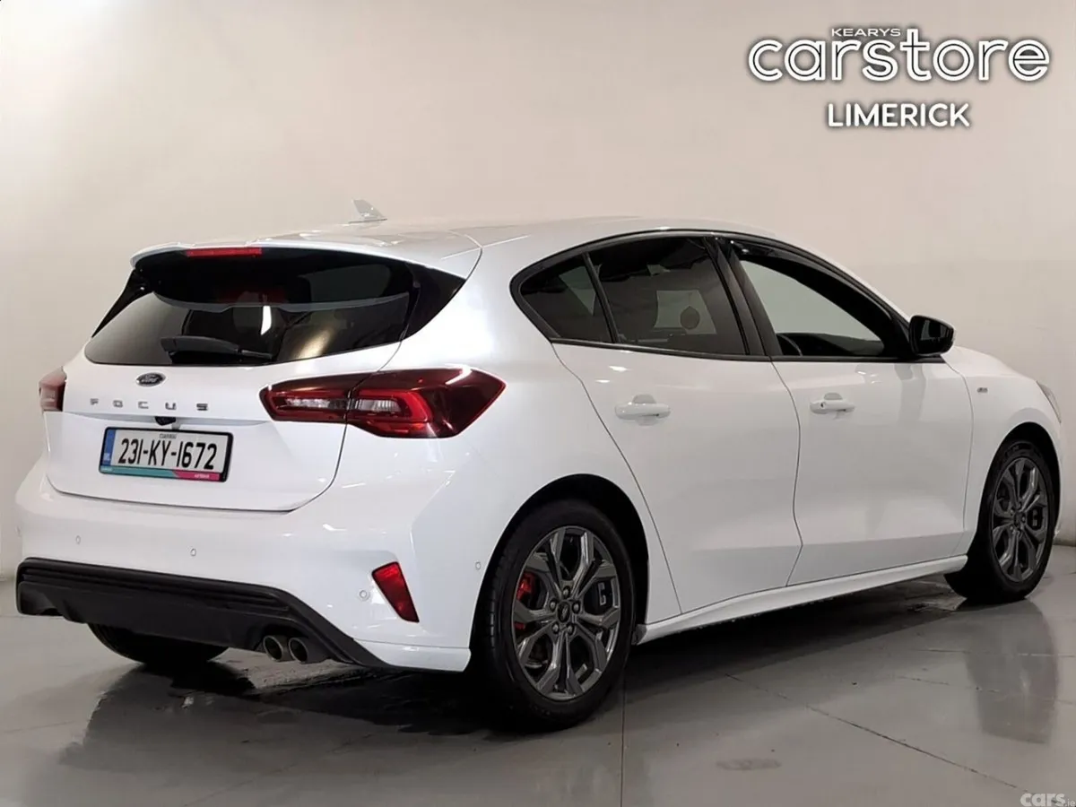 Ford Focus Hatchback, Petrol, 2023, White